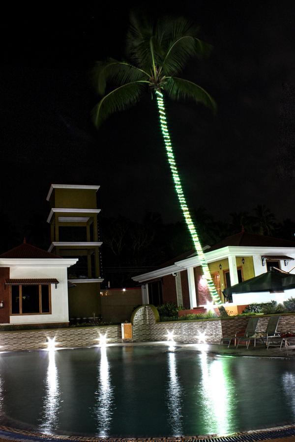 The Grand Leoney Resort Vagator Bagian luar foto