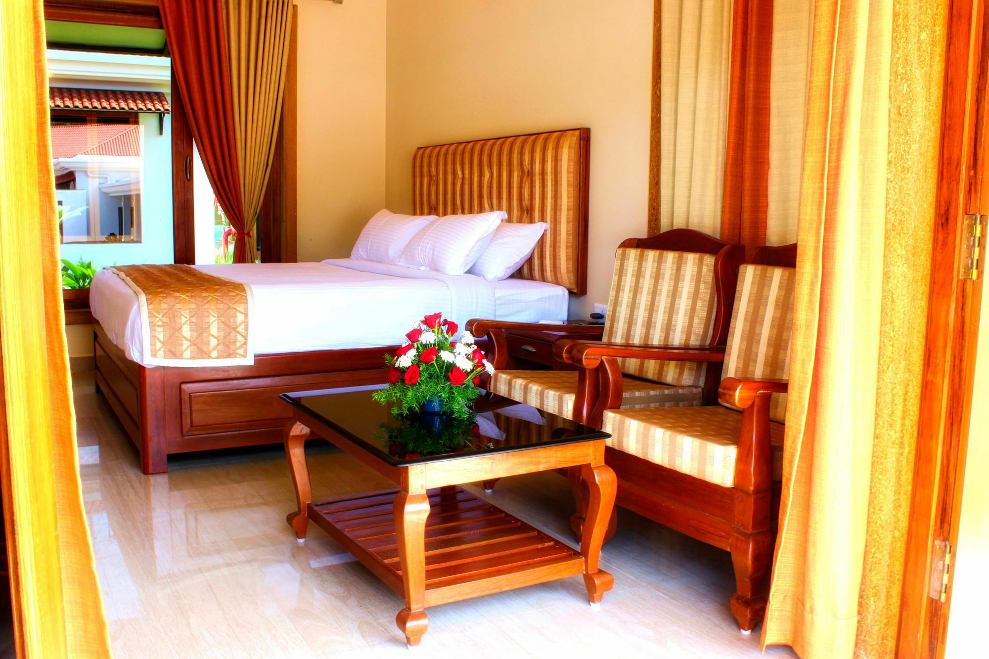 The Grand Leoney Resort Vagator Bagian luar foto